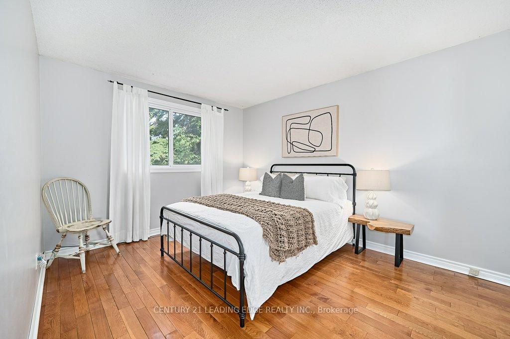 Photo 26 of 25 Eileen Drive, Barrie, Allandale Heights — HOMEH