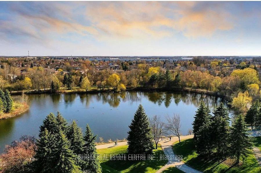 Photo 5 of 28 Huntley Court, Brampton, Heart Lake West — HOMEH