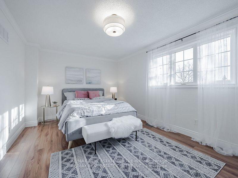 Photo 17 of 28 Huntley Court, Brampton, Heart Lake West — HOMEH