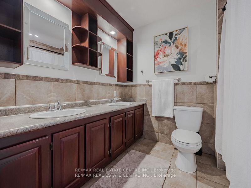 Photo 22 of 28 Huntley Court, Brampton, Heart Lake West — HOMEH