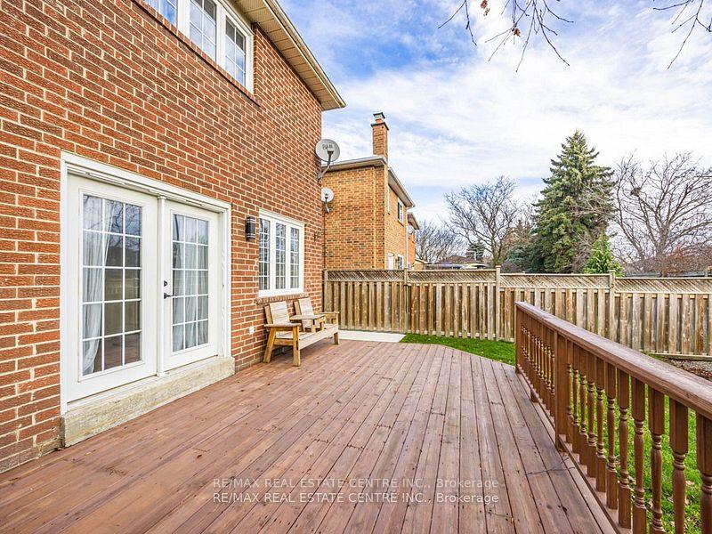 Photo 31 of 28 Huntley Court, Brampton, Heart Lake West — HOMEH