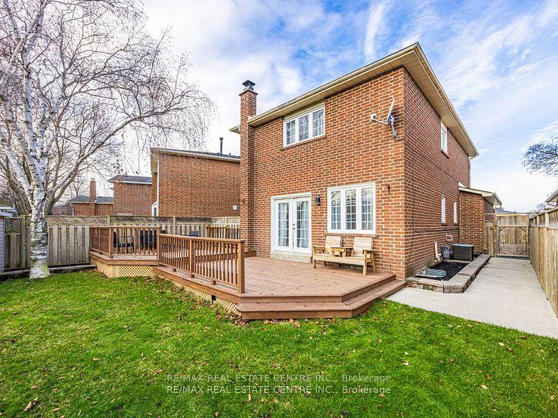 Photo 33 of 28 Huntley Court, Brampton, Heart Lake West — HOMEH