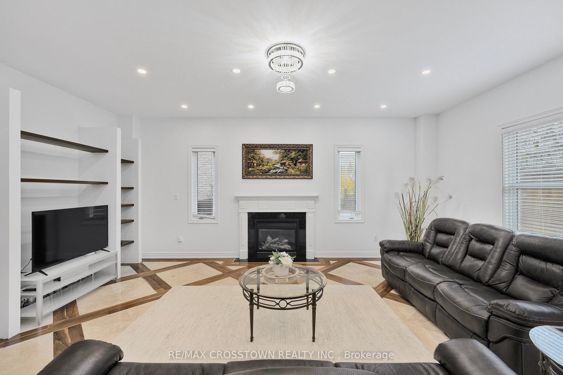 Photo 6 of 24 Windsor Crescent, Barrie, Innis-Shore — HOMEH