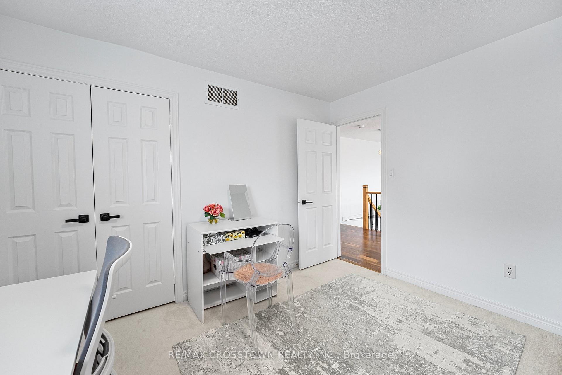 Photo 32 of 24 Windsor Crescent, Barrie, Innis-Shore — HOMEH