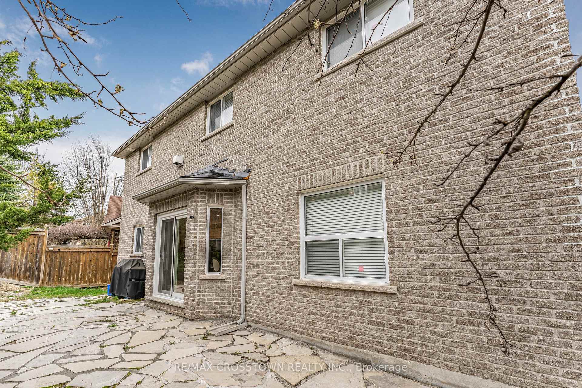 Photo 38 of 24 Windsor Crescent, Barrie, Innis-Shore — HOMEH