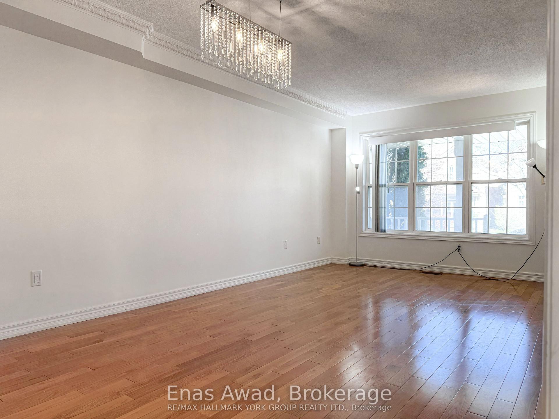 Photo 4 of 11 Kirkvalley Crescent, Aurora, Bayview Wellington — HOMEH