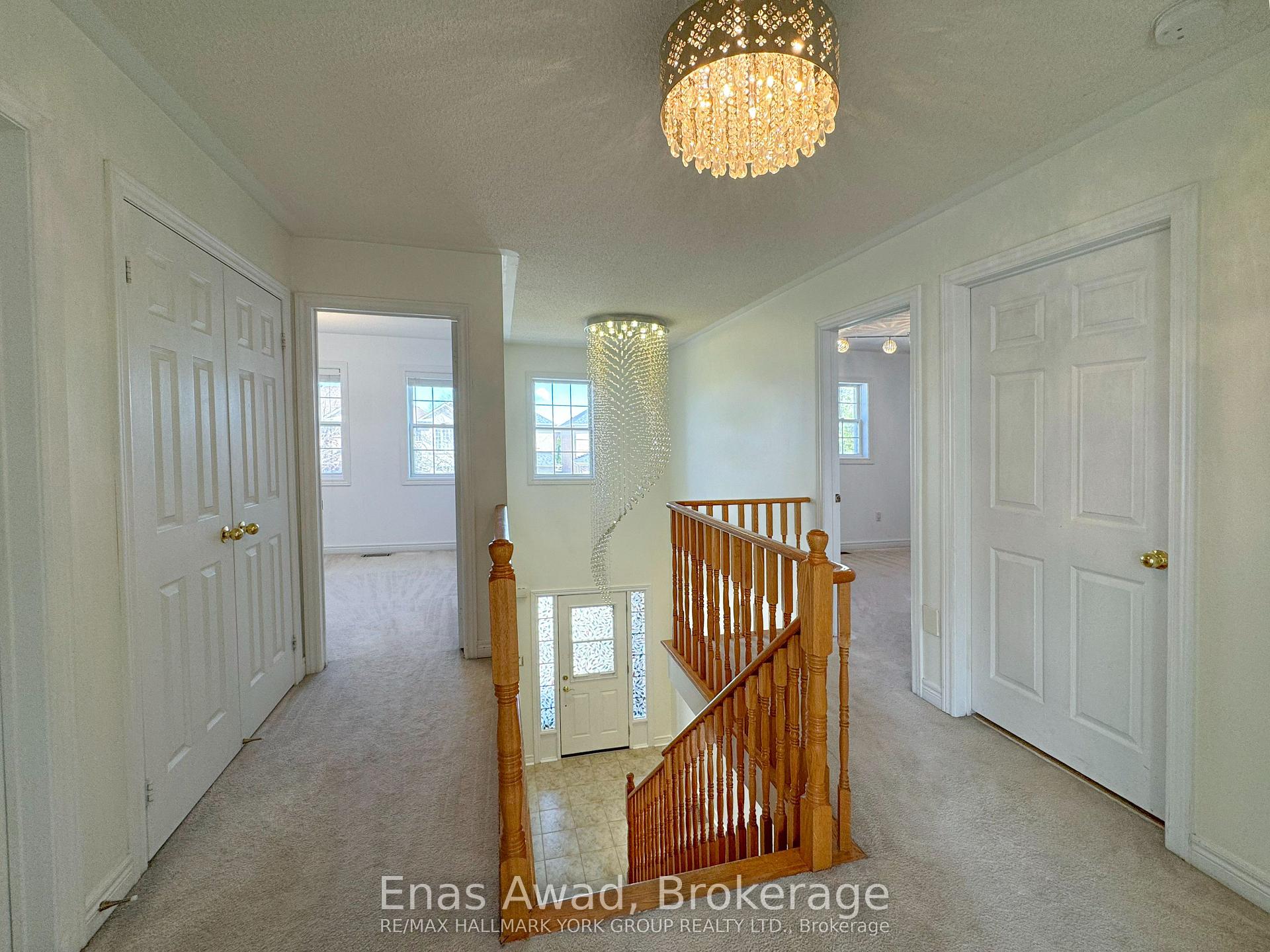 Photo 13 of 11 Kirkvalley Crescent, Aurora, Bayview Wellington — HOMEH