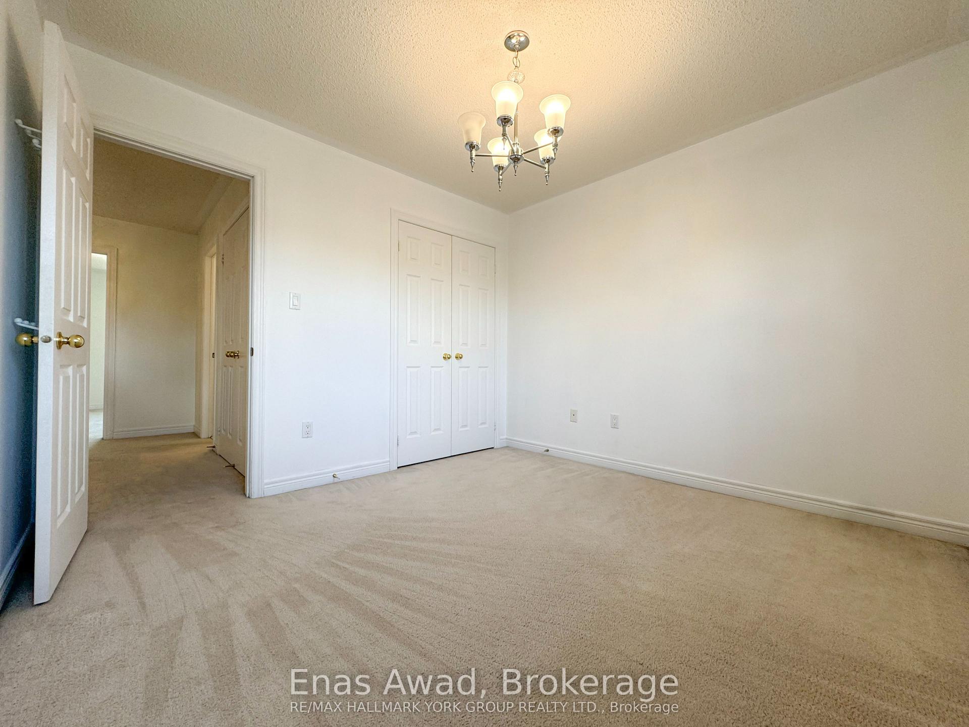Photo 17 of 11 Kirkvalley Crescent, Aurora, Bayview Wellington — HOMEH