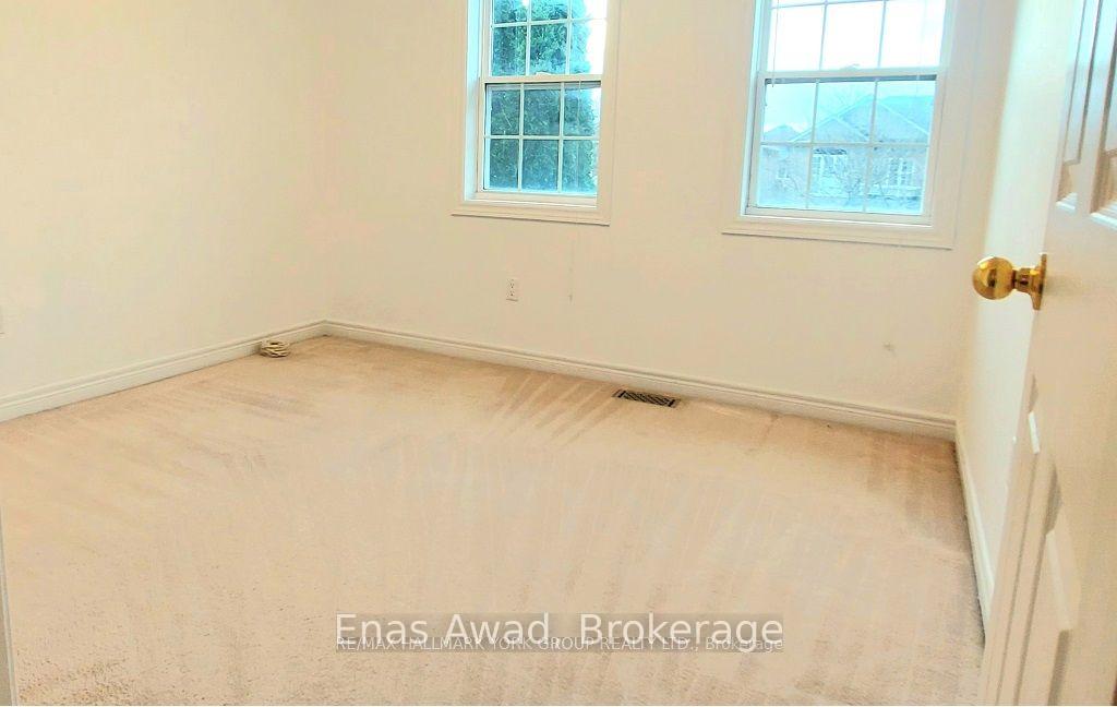 Photo 19 of 11 Kirkvalley Crescent, Aurora, Bayview Wellington — HOMEH