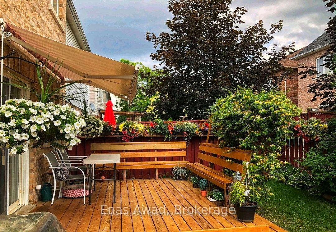 Photo 24 of 11 Kirkvalley Crescent, Aurora, Bayview Wellington — HOMEH