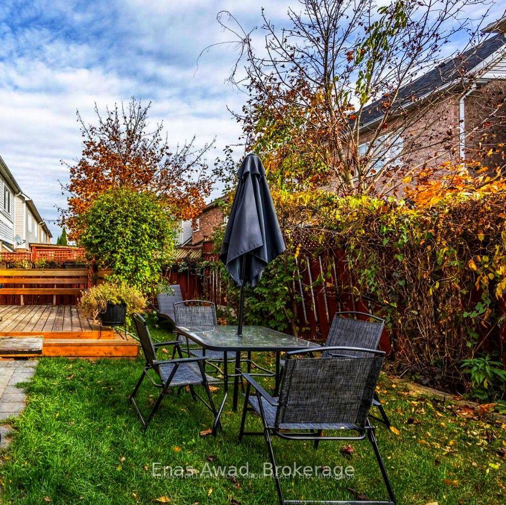 Photo 25 of 11 Kirkvalley Crescent, Aurora, Bayview Wellington — HOMEH