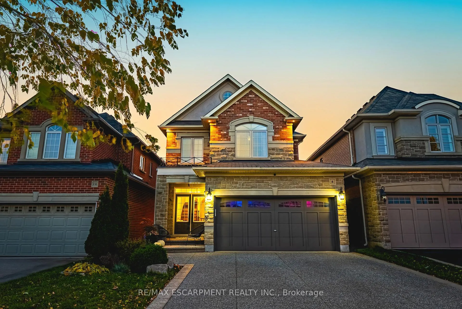 Front of 8 Matteo Trail