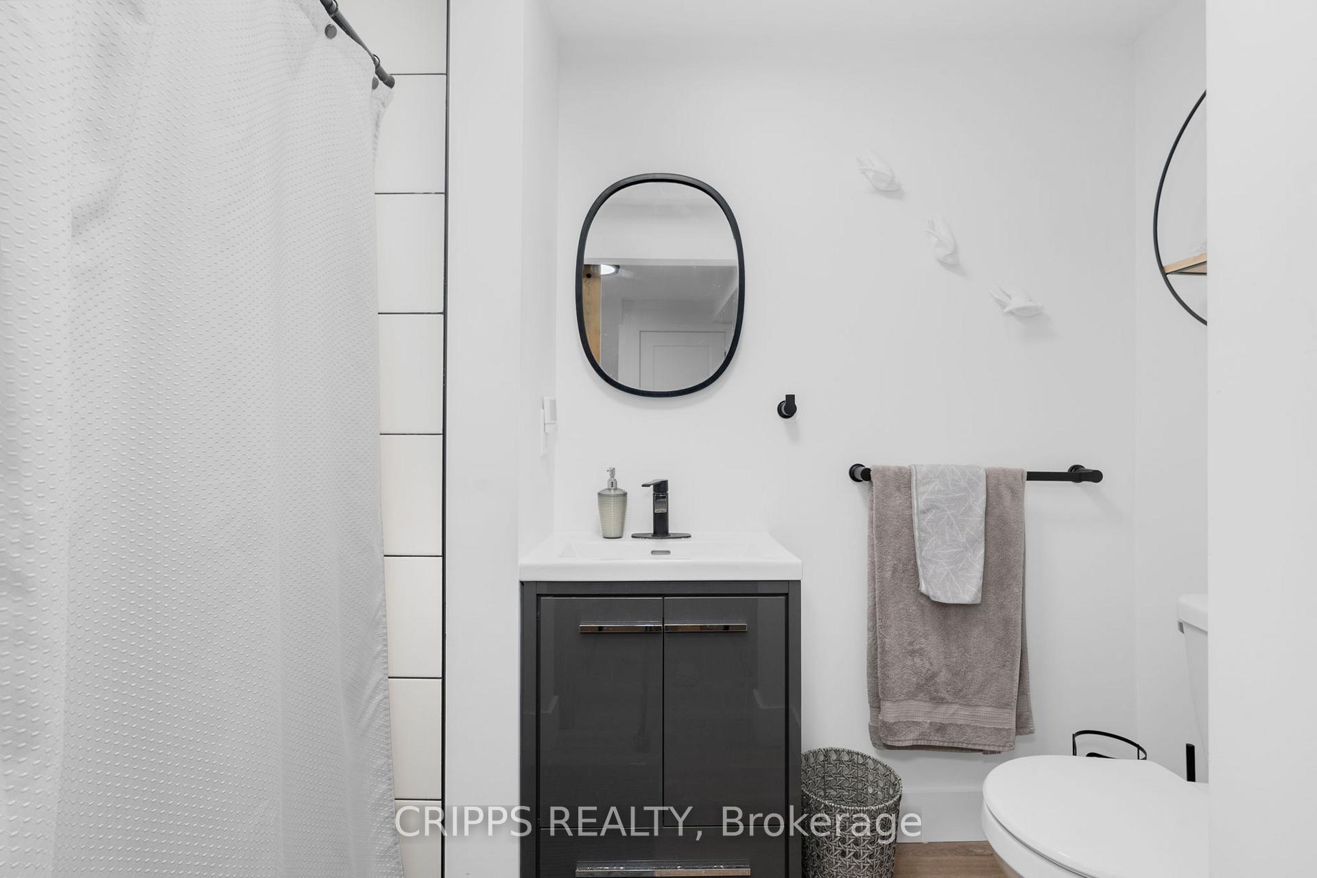Photo 12 of 332 Browning Trail, Barrie, Letitia Heights — HOMEH
