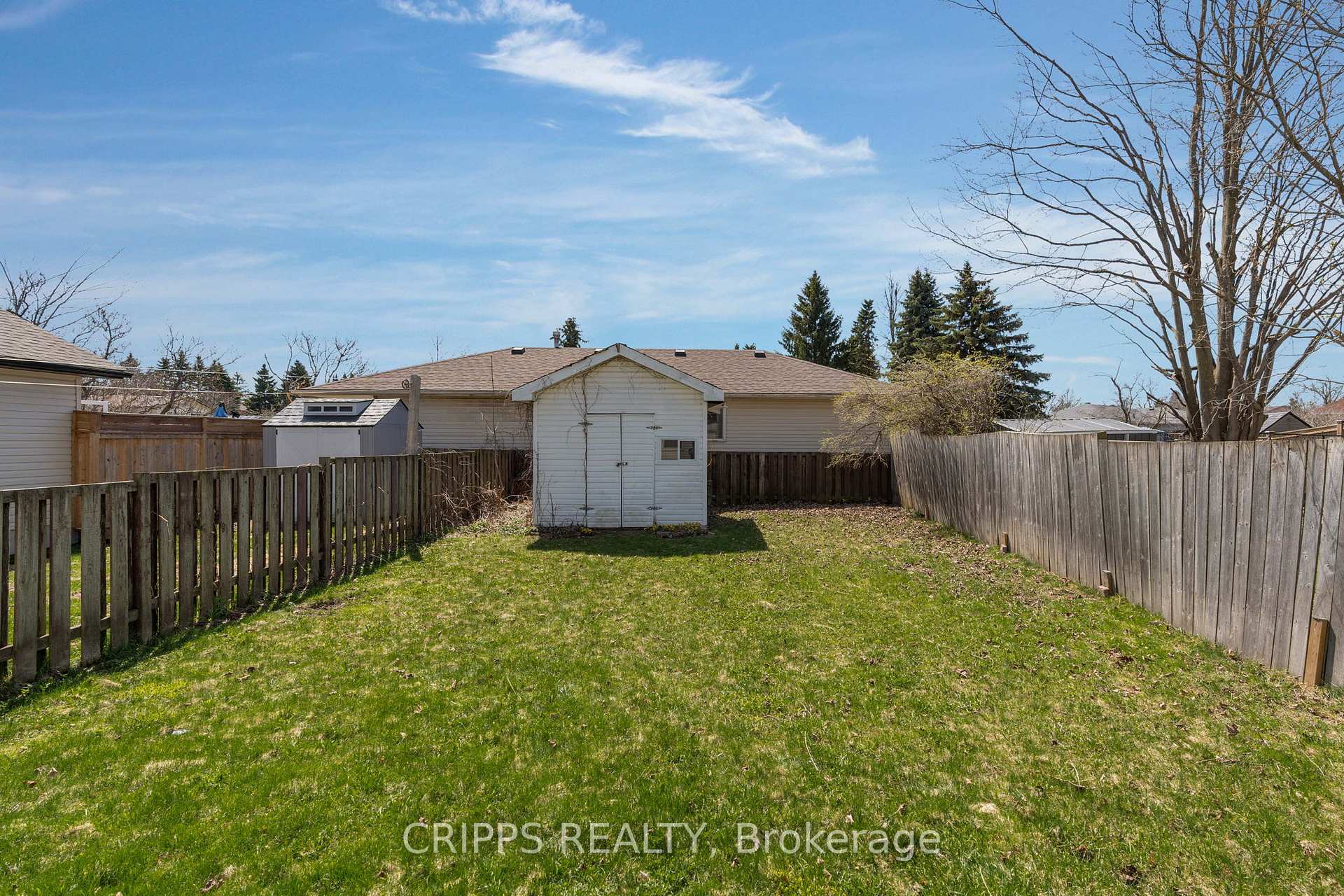 Photo 17 of 332 Browning Trail, Barrie, Letitia Heights — HOMEH