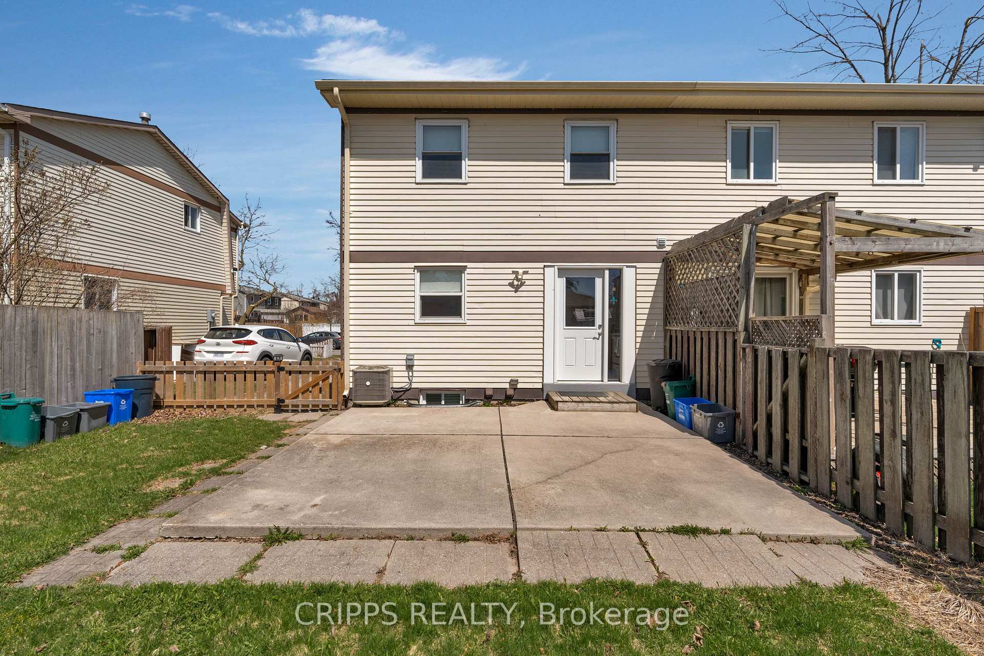 Photo 25 of 332 Browning Trail, Barrie, Letitia Heights — HOMEH
