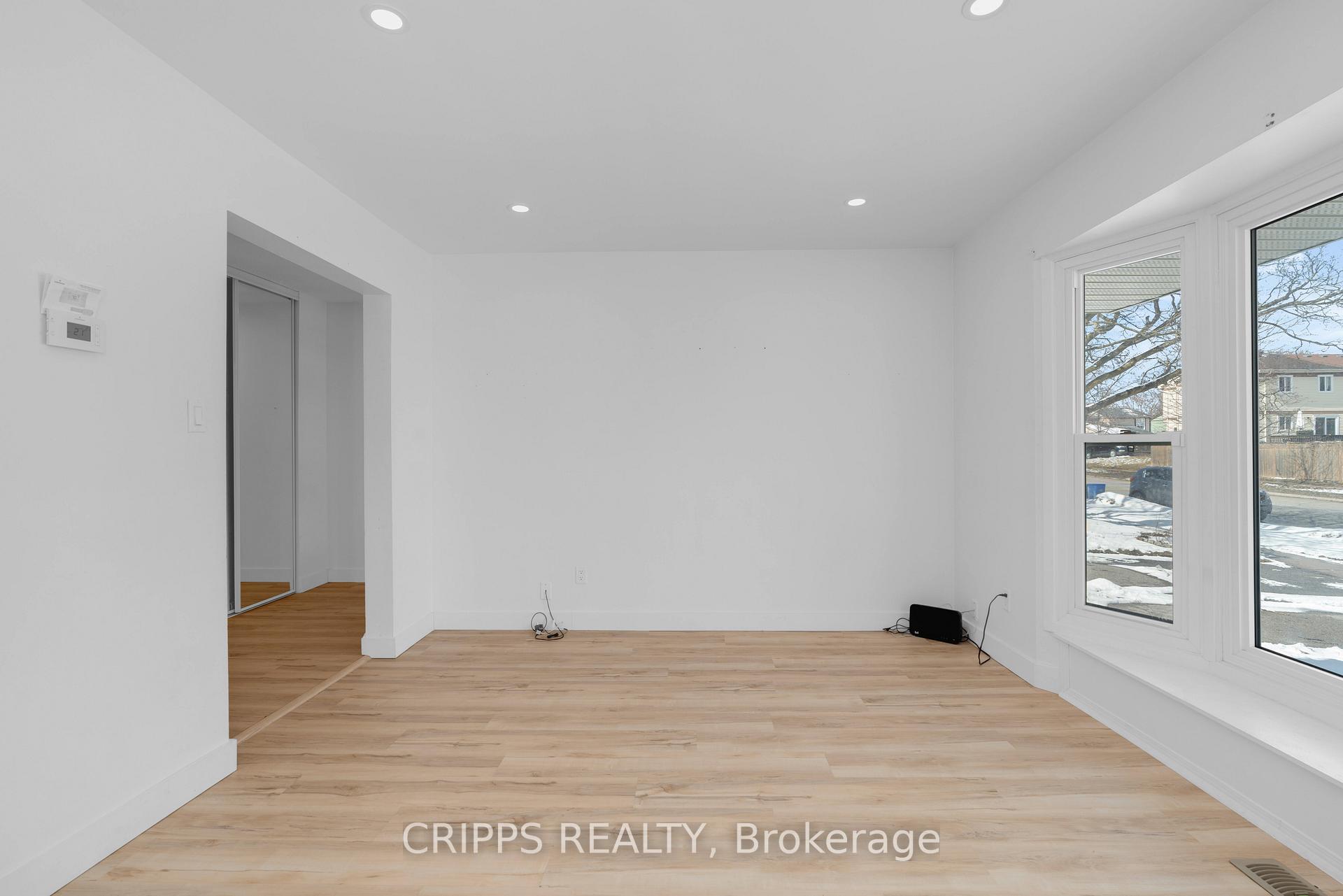 Photo 28 of 332 Browning Trail, Barrie, Letitia Heights — HOMEH