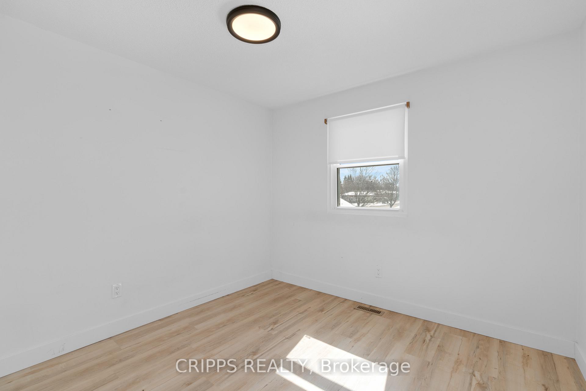 Photo 29 of 332 Browning Trail, Barrie, Letitia Heights — HOMEH
