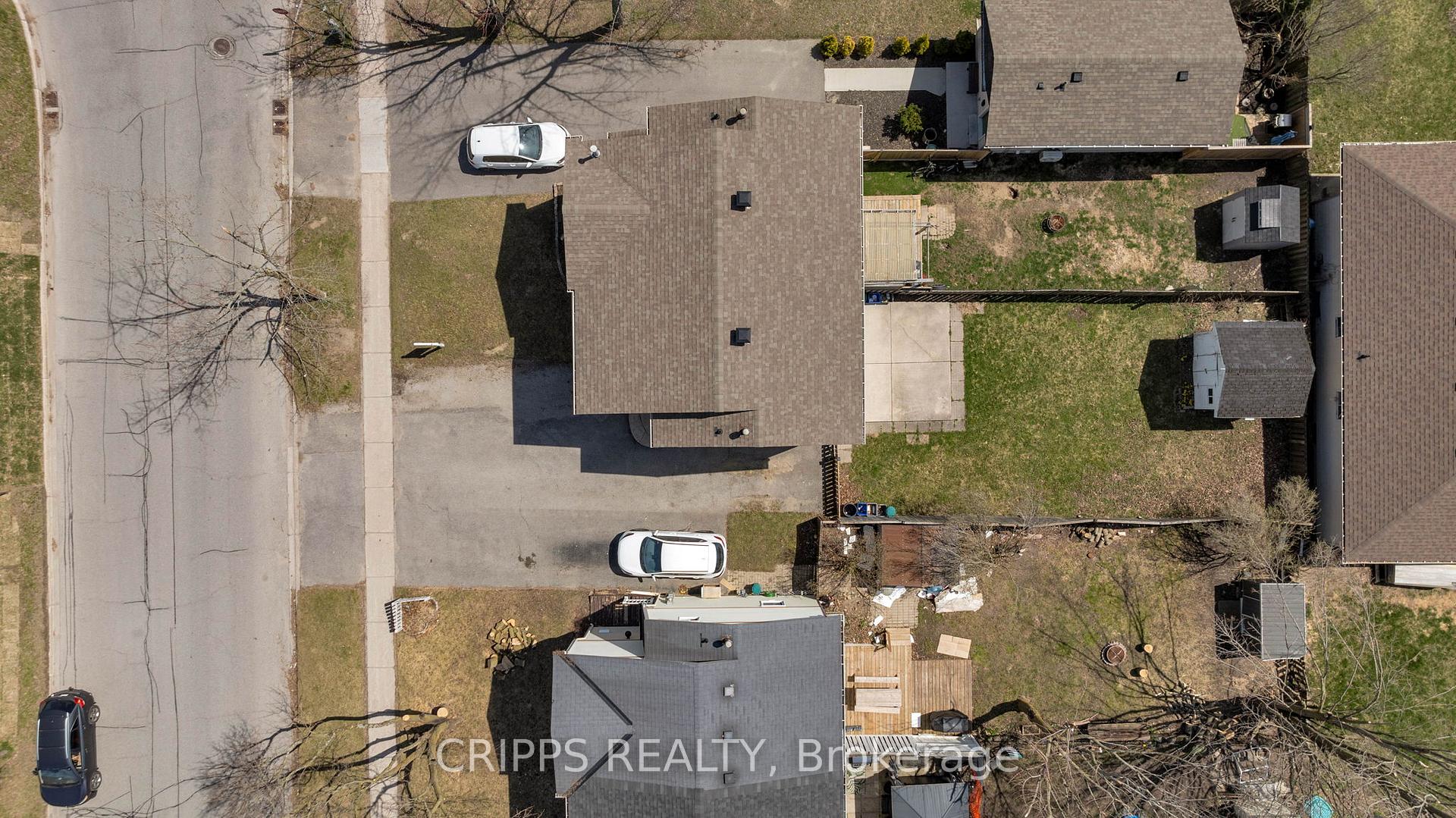 Photo 33 of 332 Browning Trail, Barrie, Letitia Heights — HOMEH