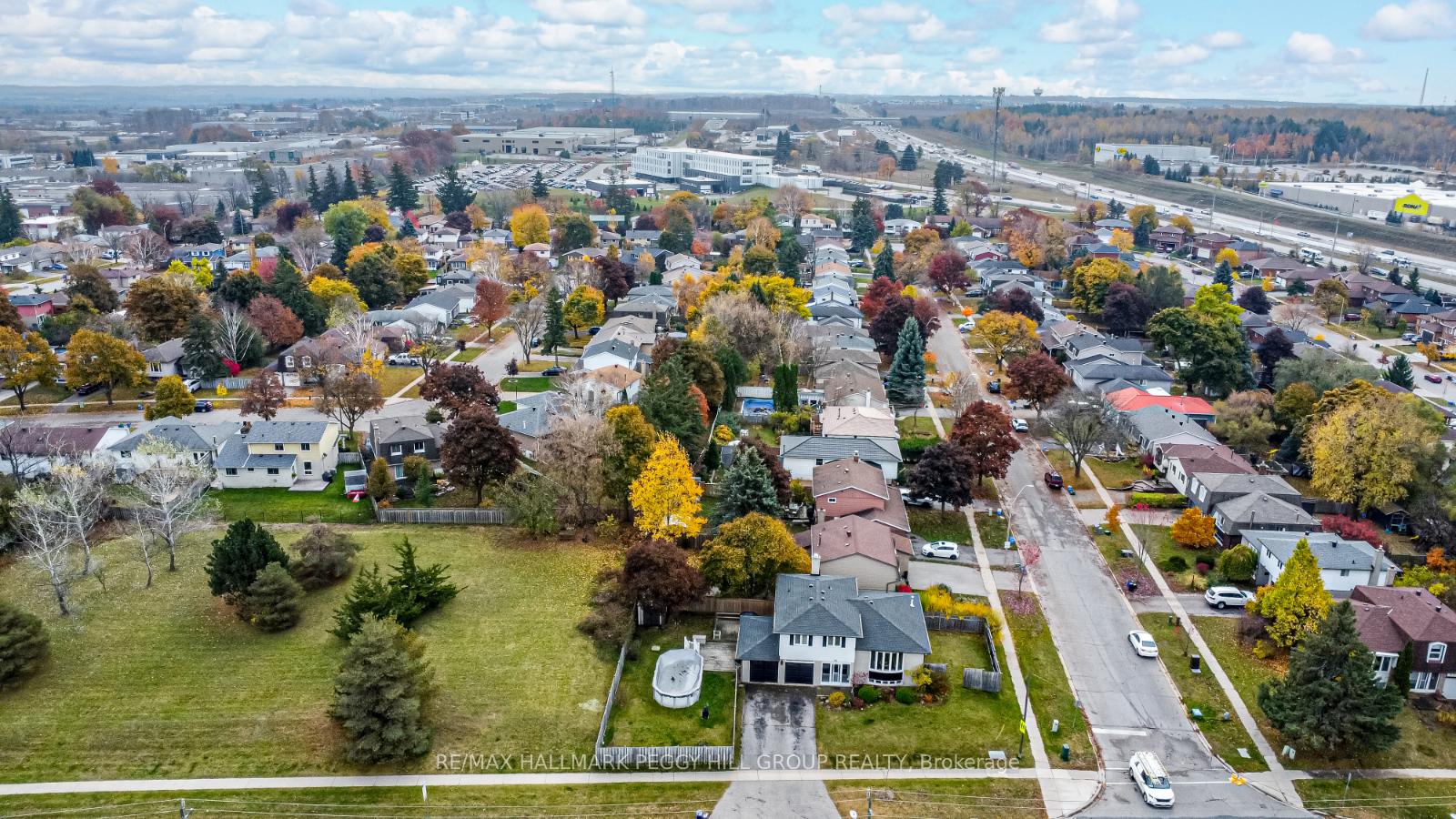 Photo 21 of 31 Little Avenue, Barrie, Allandale Heights — HOMEH