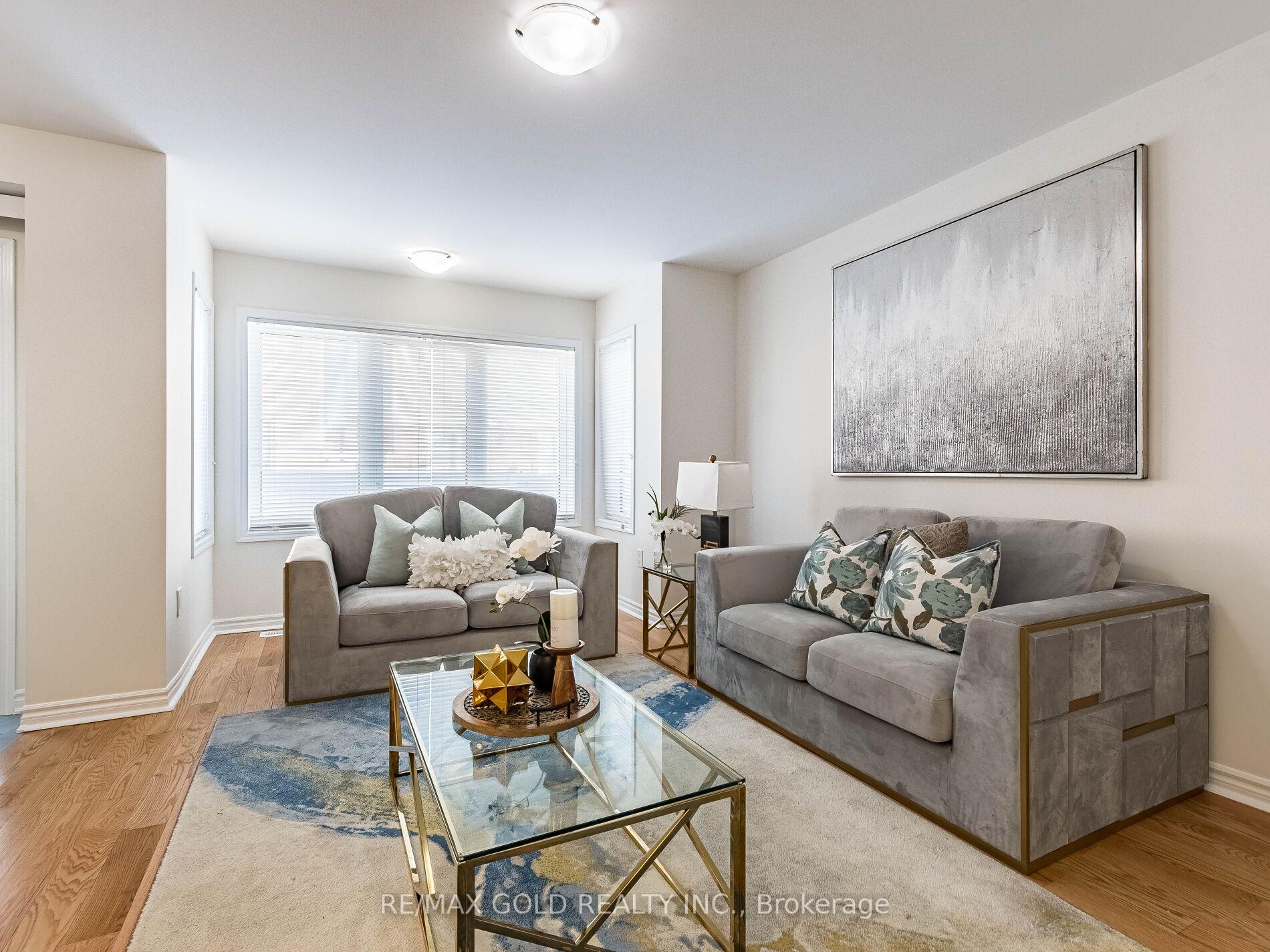 Photo 6 of 86 Donlamont Circle, Brampton, Northwest Brampton — HOMEH