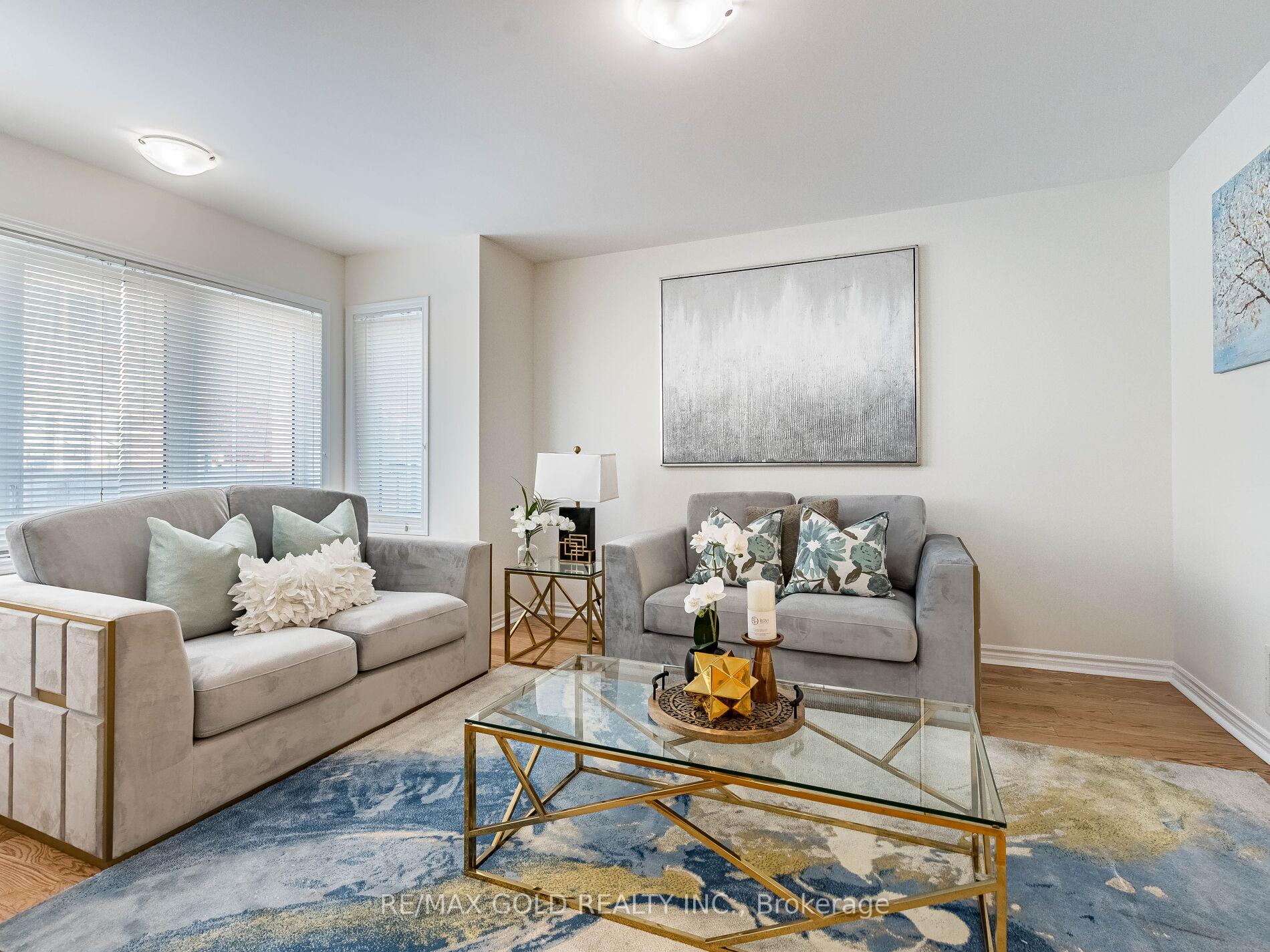 Photo 7 of 86 Donlamont Circle, Brampton, Northwest Brampton — HOMEH