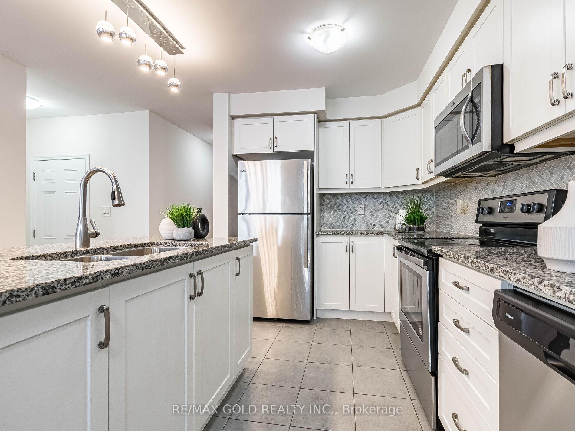 Photo 14 of 86 Donlamont Circle, Brampton, Northwest Brampton — HOMEH