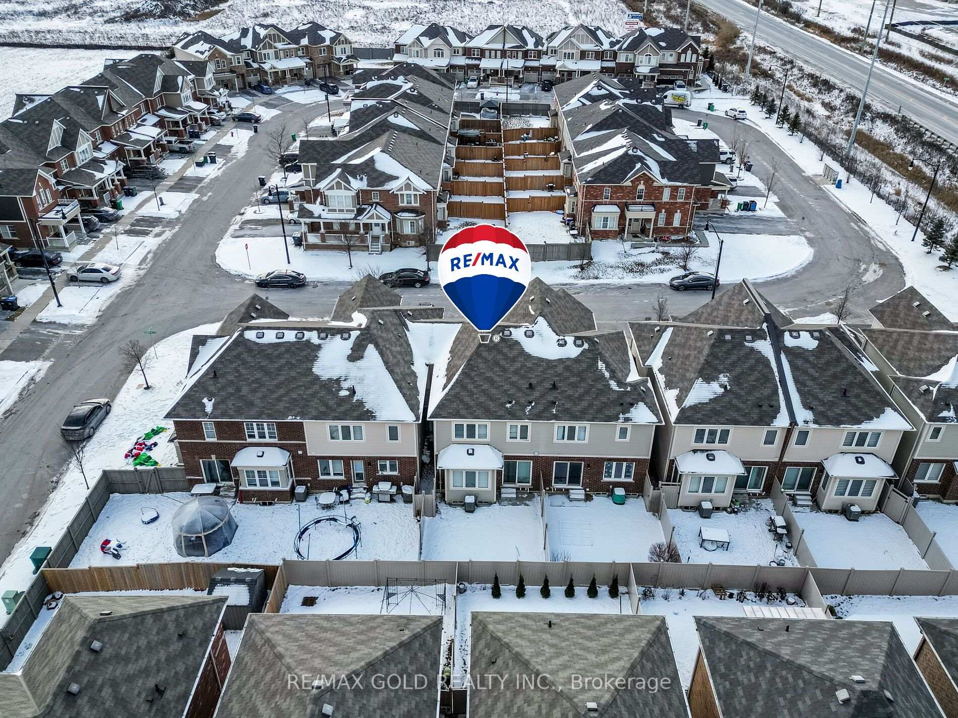 Photo 29 of 86 Donlamont Circle, Brampton, Northwest Brampton — HOMEH
