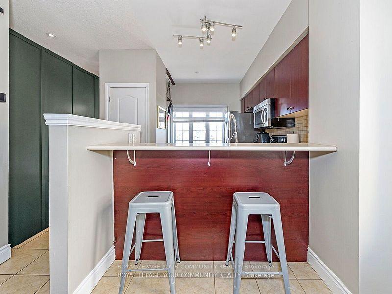Photo 5 of Unit 9, 5080 Fairview Street, Burlington, Appleby — HOMEH