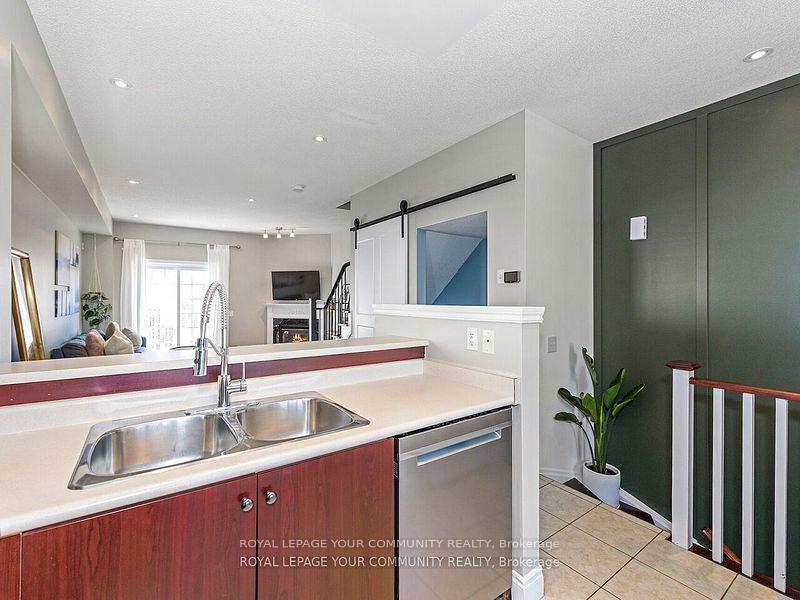 Photo 12 of Unit 9, 5080 Fairview Street, Burlington, Appleby — HOMEH