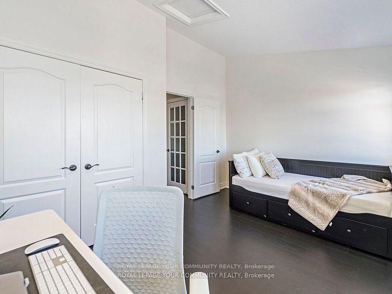 Photo 29 of Unit 9, 5080 Fairview Street, Burlington, Appleby — HOMEH