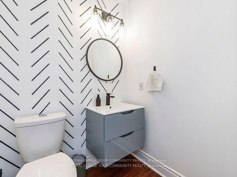 Photo 33 of Unit 9, 5080 Fairview Street, Burlington, Appleby — HOMEH