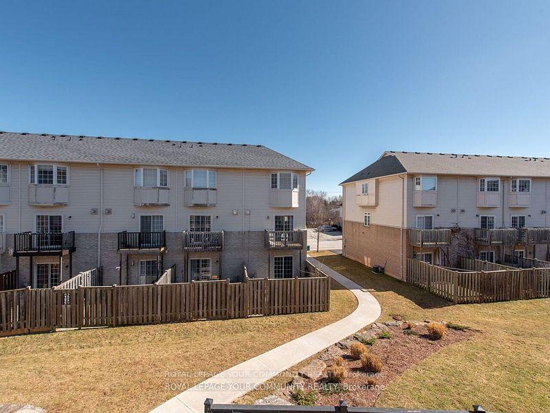 Photo 39 of Unit 9, 5080 Fairview Street, Burlington, Appleby — HOMEH