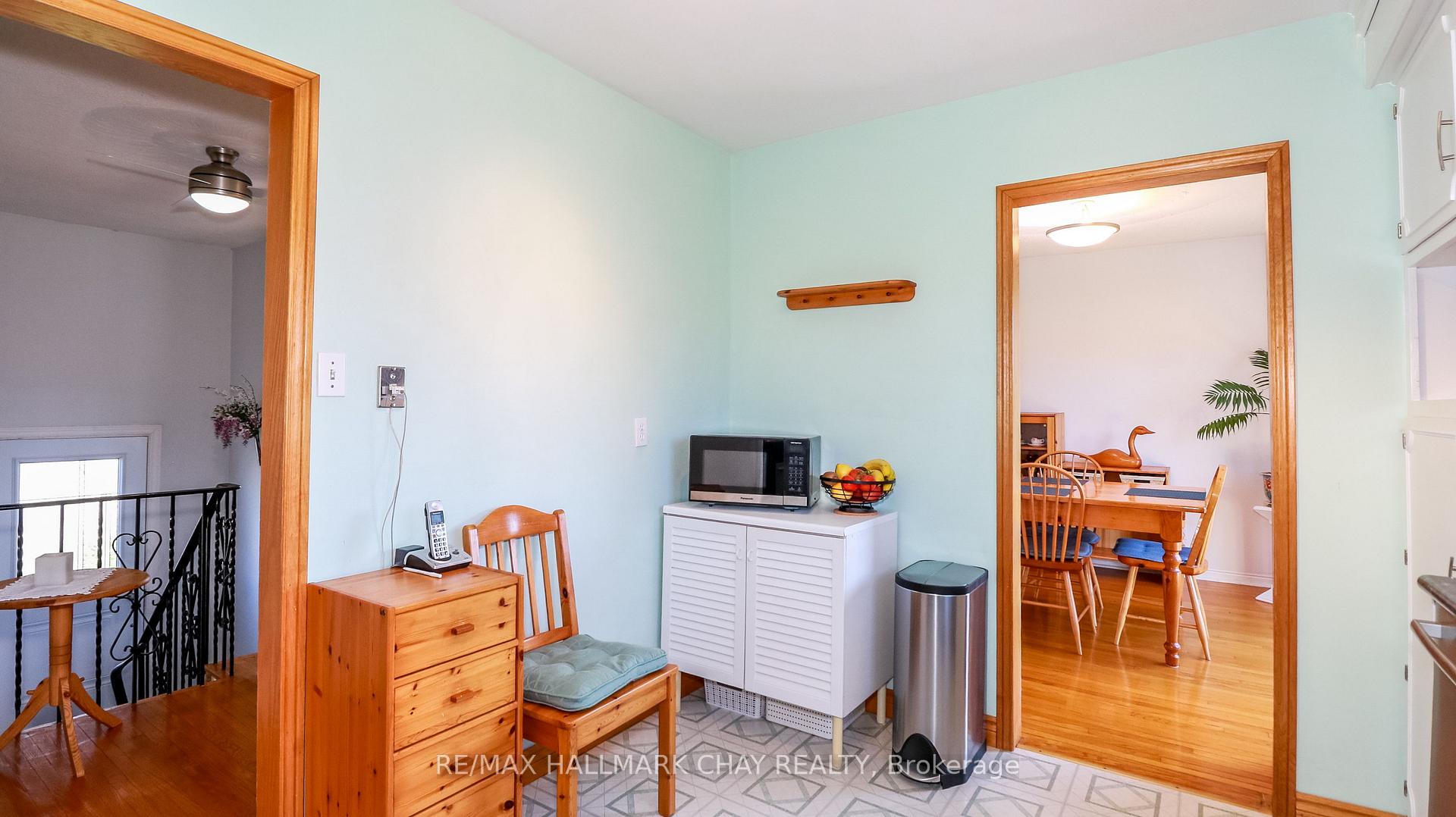Photo 17 of 204 Cherry Court, Barrie, Bayshore — HOMEH