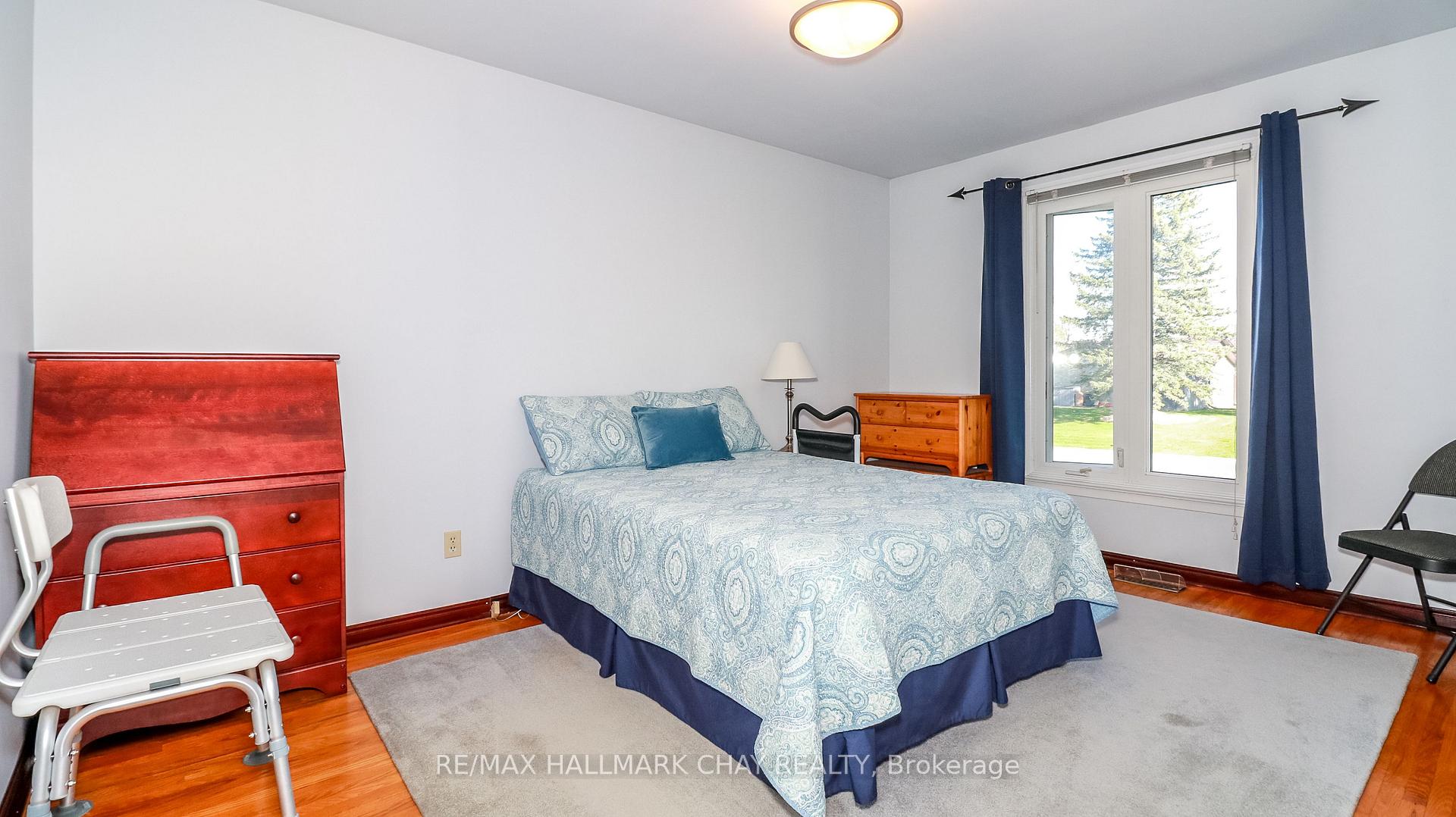 Photo 18 of 204 Cherry Court, Barrie, Bayshore — HOMEH