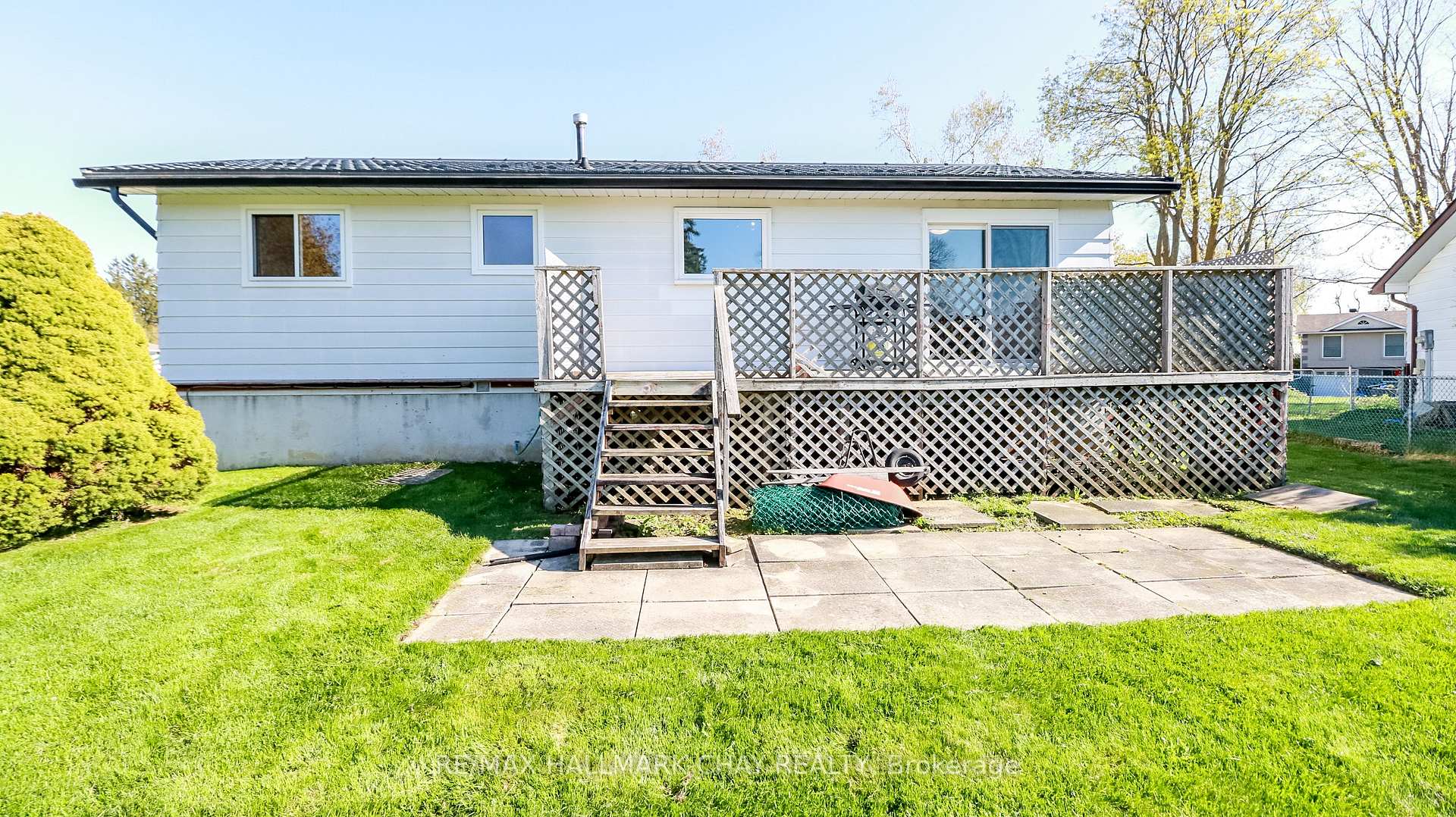 Photo 33 of 204 Cherry Court, Barrie, Bayshore — HOMEH