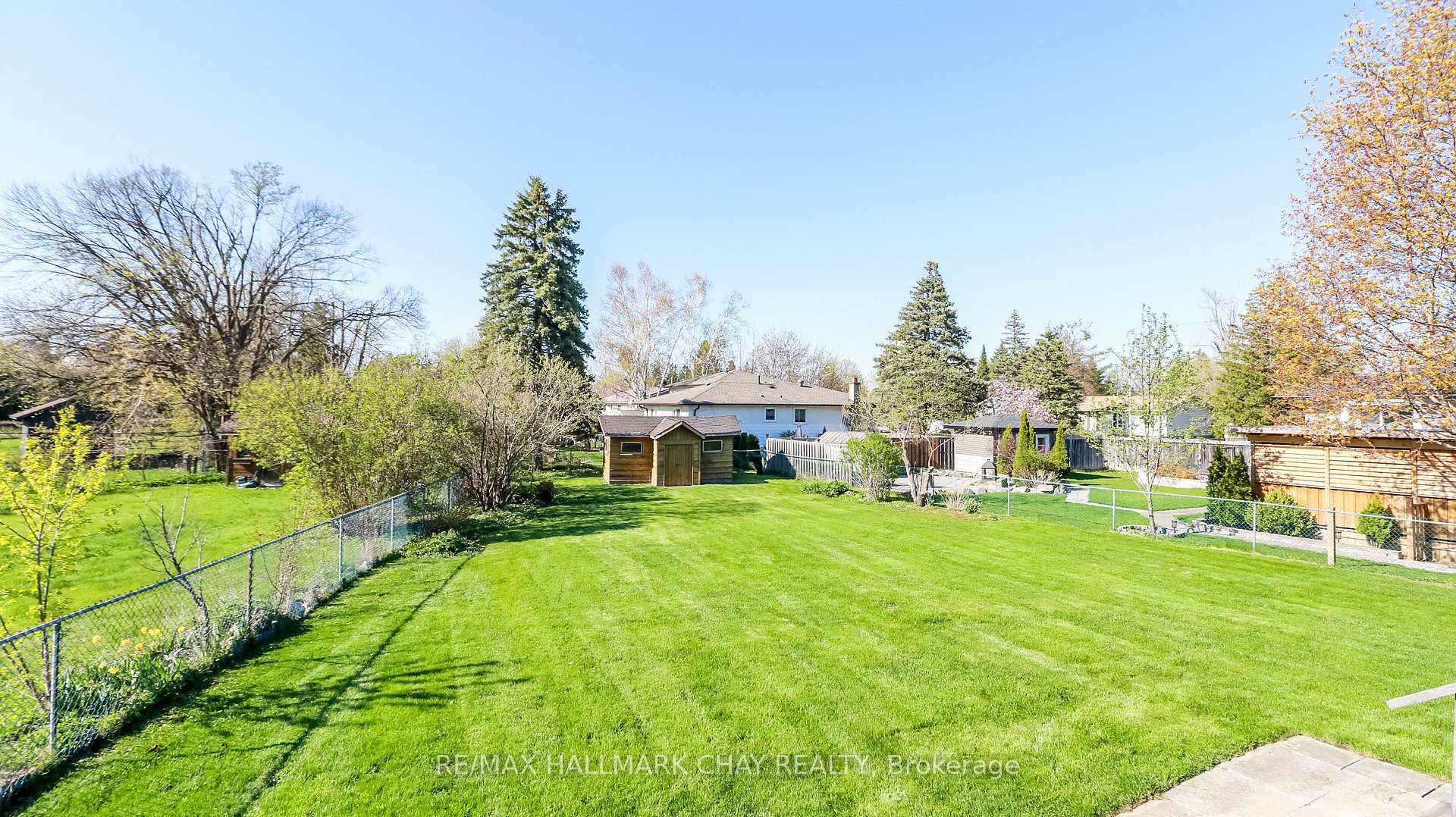 Photo 36 of 204 Cherry Court, Barrie, Bayshore — HOMEH