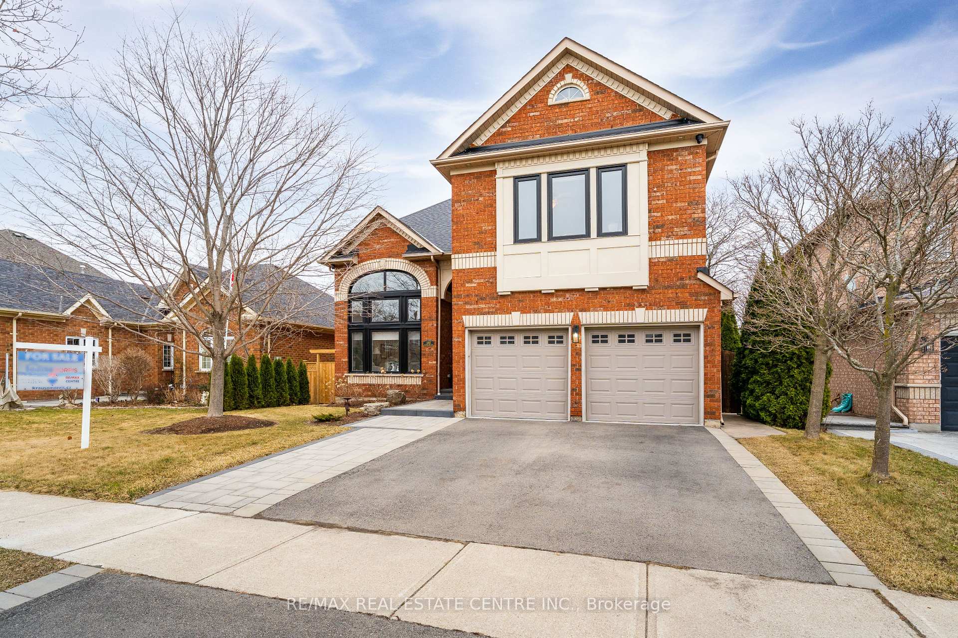 Photo 2 of 4397 Latimer Crescent, Burlington, Rose — HOMEH
