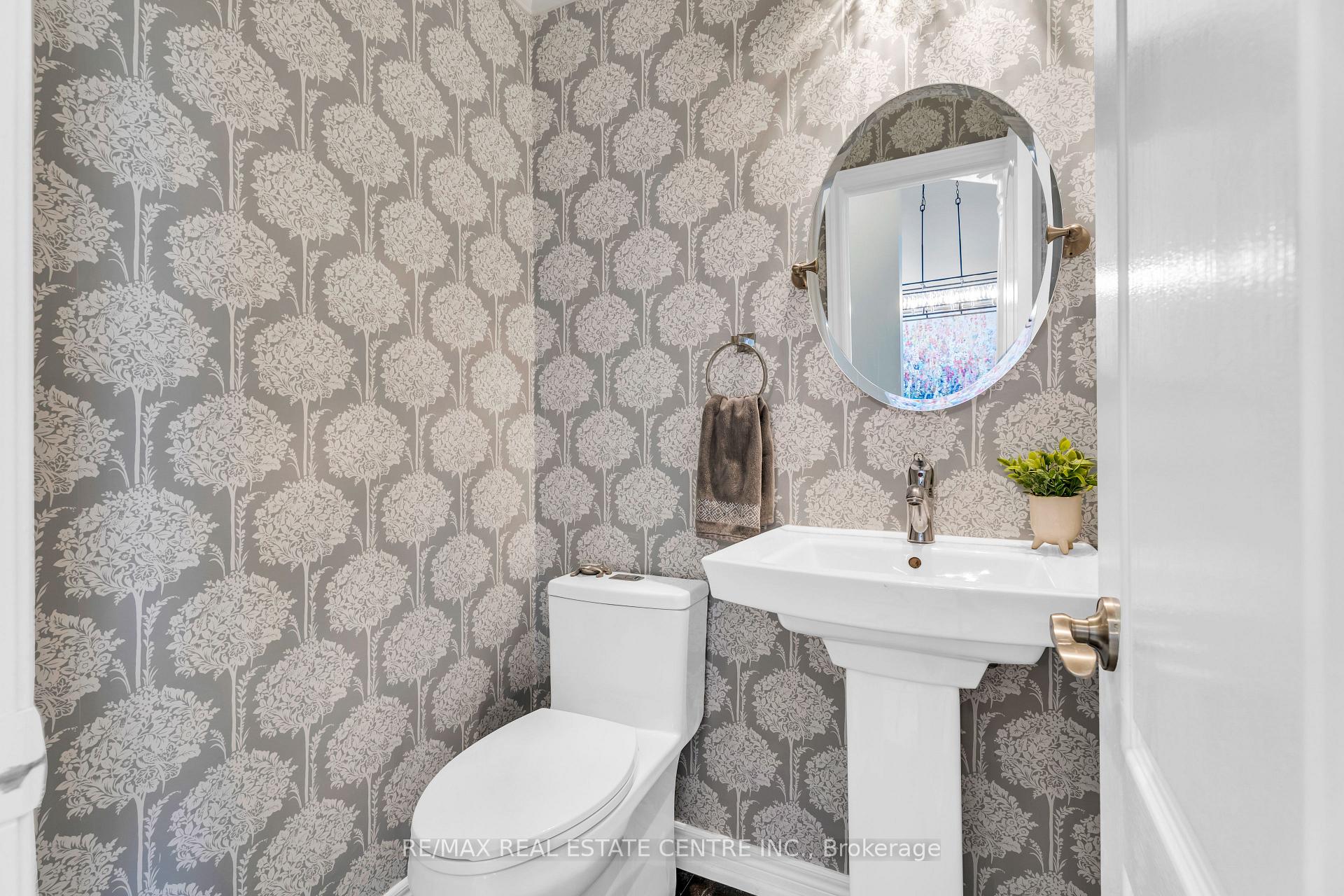 Photo 31 of 4397 Latimer Crescent, Burlington, Rose — HOMEH