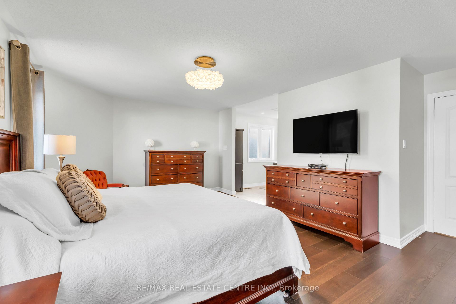 Photo 35 of 4397 Latimer Crescent, Burlington, Rose — HOMEH