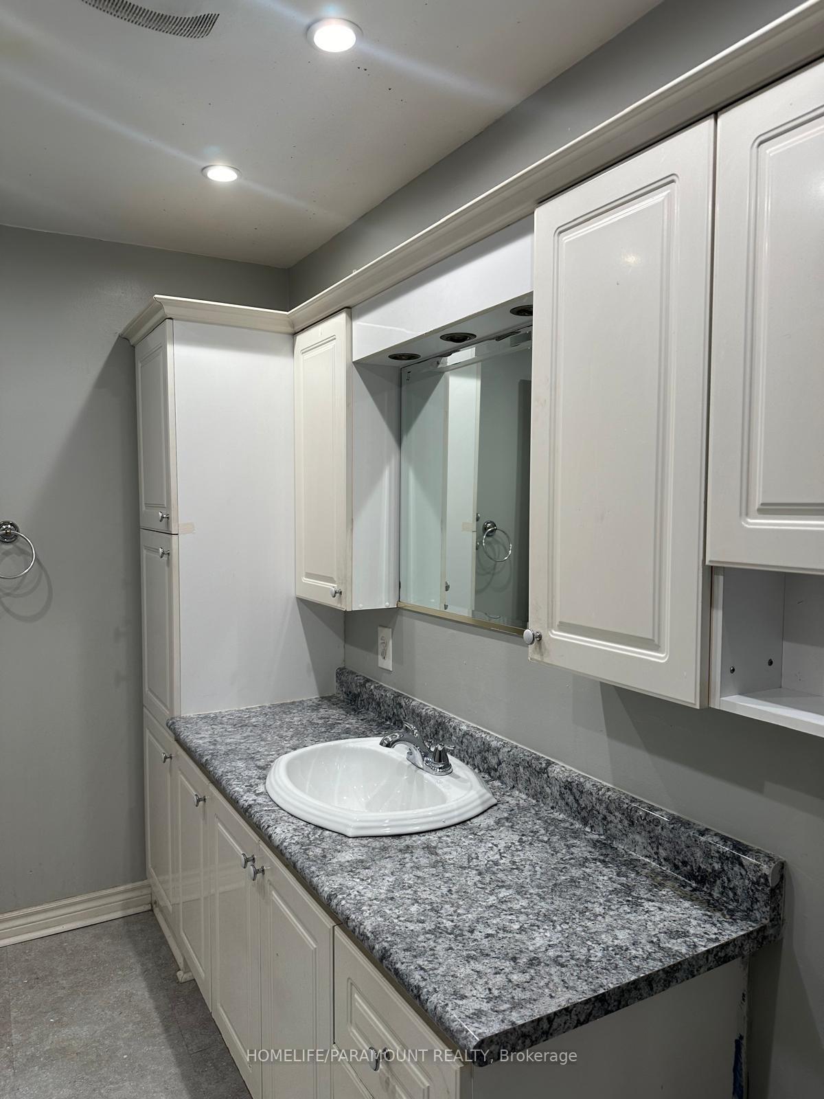 Photo 16 of Unit Front unit, 151 Morton Way, Brampton, Fletcher's West — HOMEH
