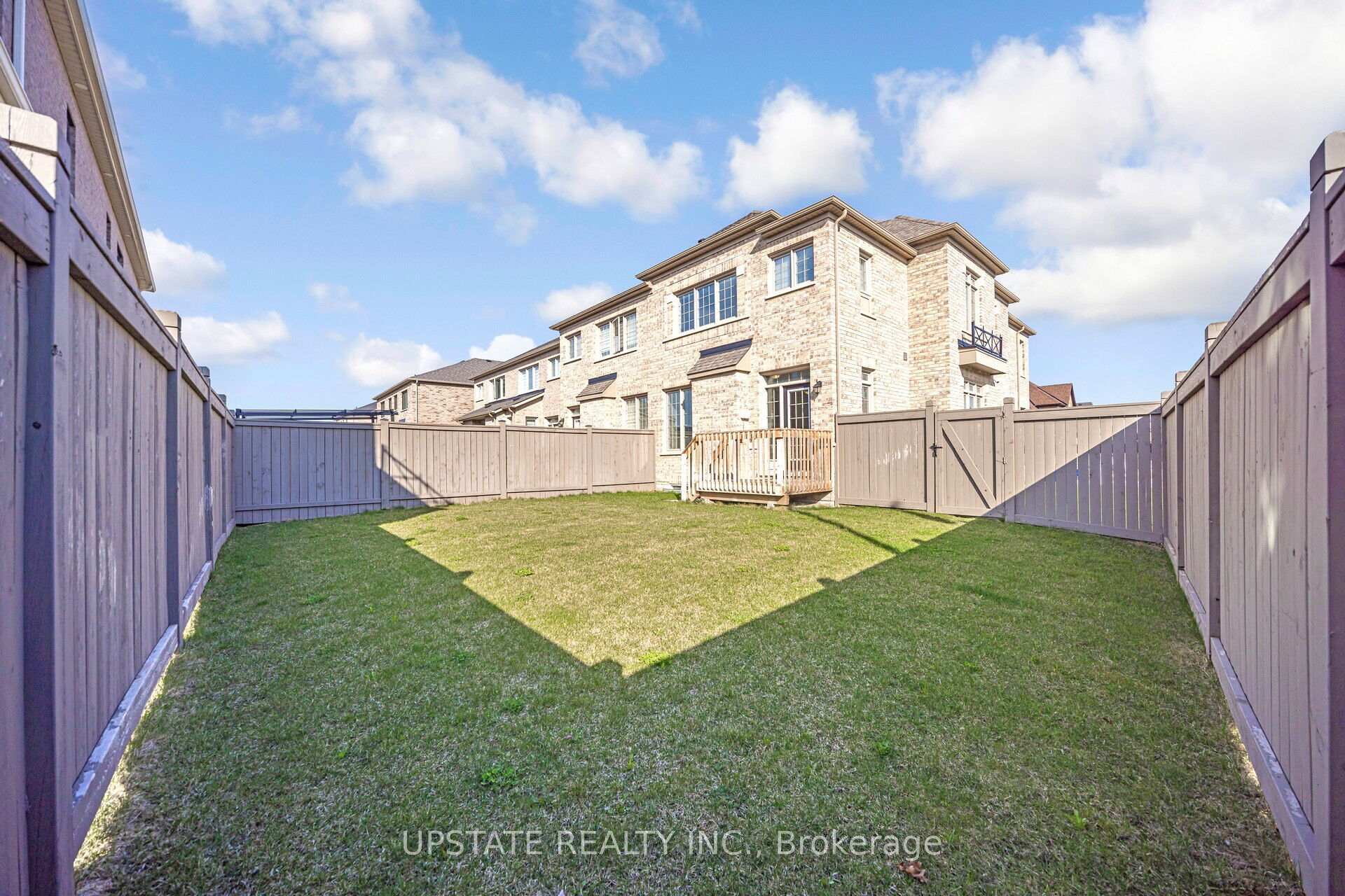 Photo 38 of 64 Hubbell Road, Brampton, Bram West — HOMEH
