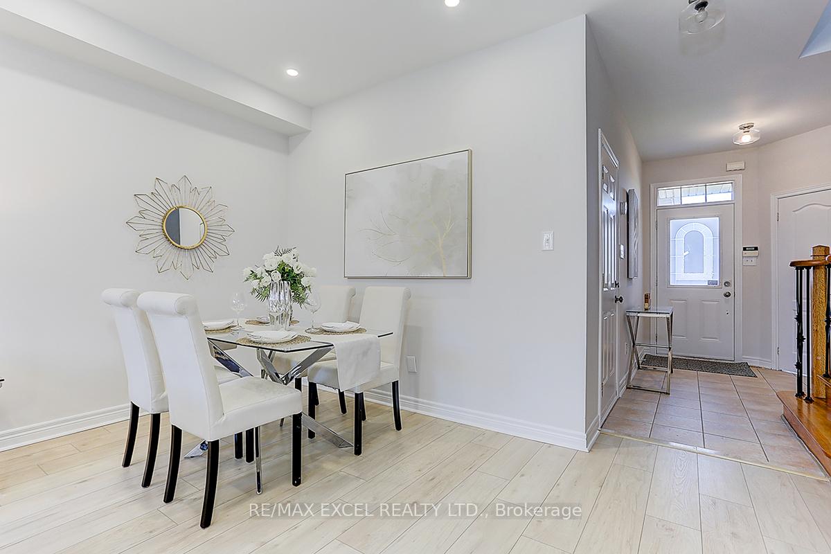 Photo 8 of 6 Coco Avenue, Richmond Hill, Rouge Woods — HOMEH