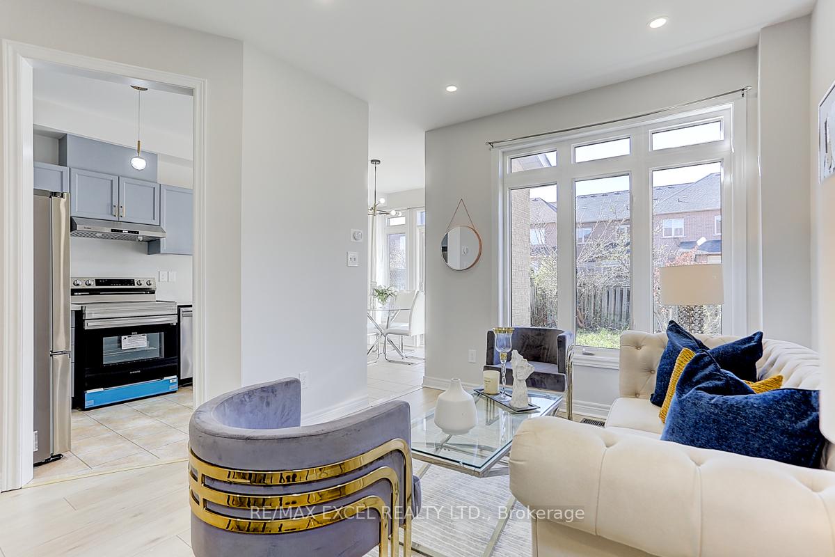 Photo 12 of 6 Coco Avenue, Richmond Hill, Rouge Woods — HOMEH