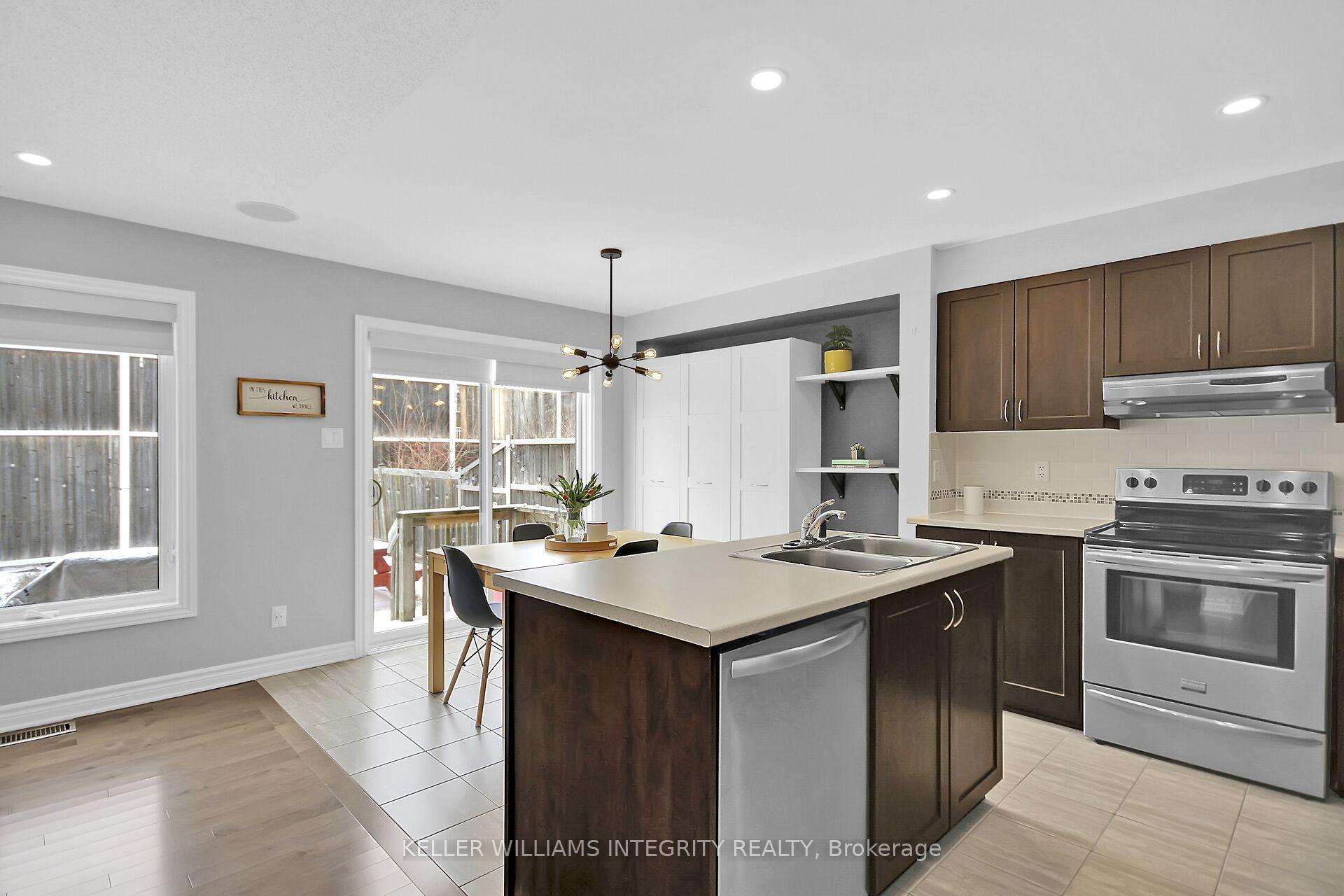 Photo 11 of 384 Balinroan Crescent, Ottawa, Barrhaven - Strandherd — HOMEH