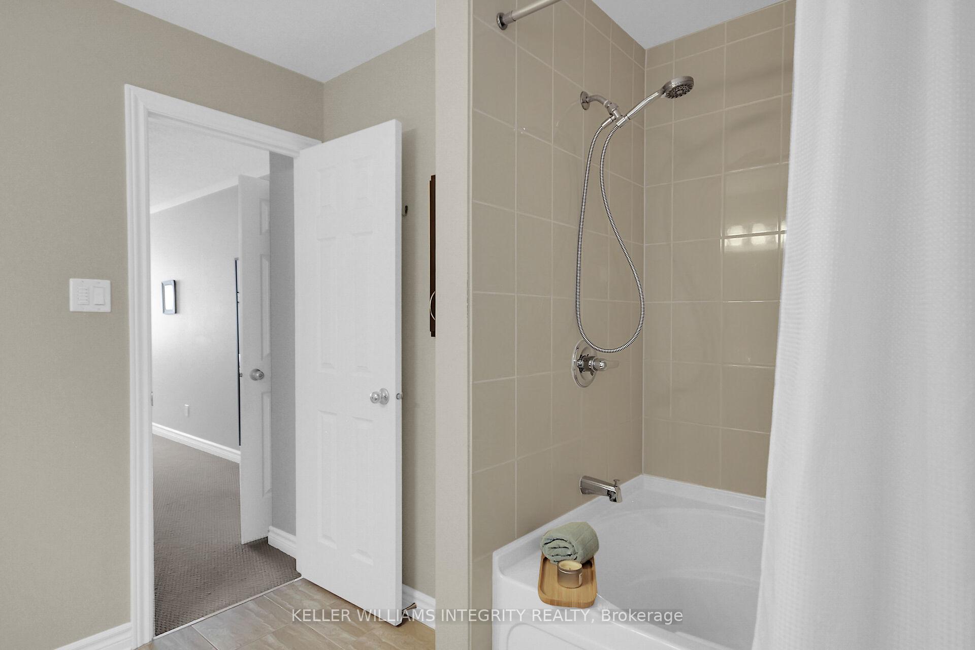 Photo 26 of 384 Balinroan Crescent, Ottawa, Barrhaven - Strandherd — HOMEH