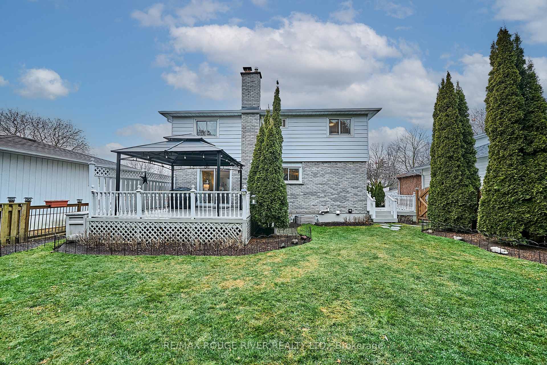 Photo 7 of 463 Lanark Drive, Oshawa, McLaughlin — HOMEH