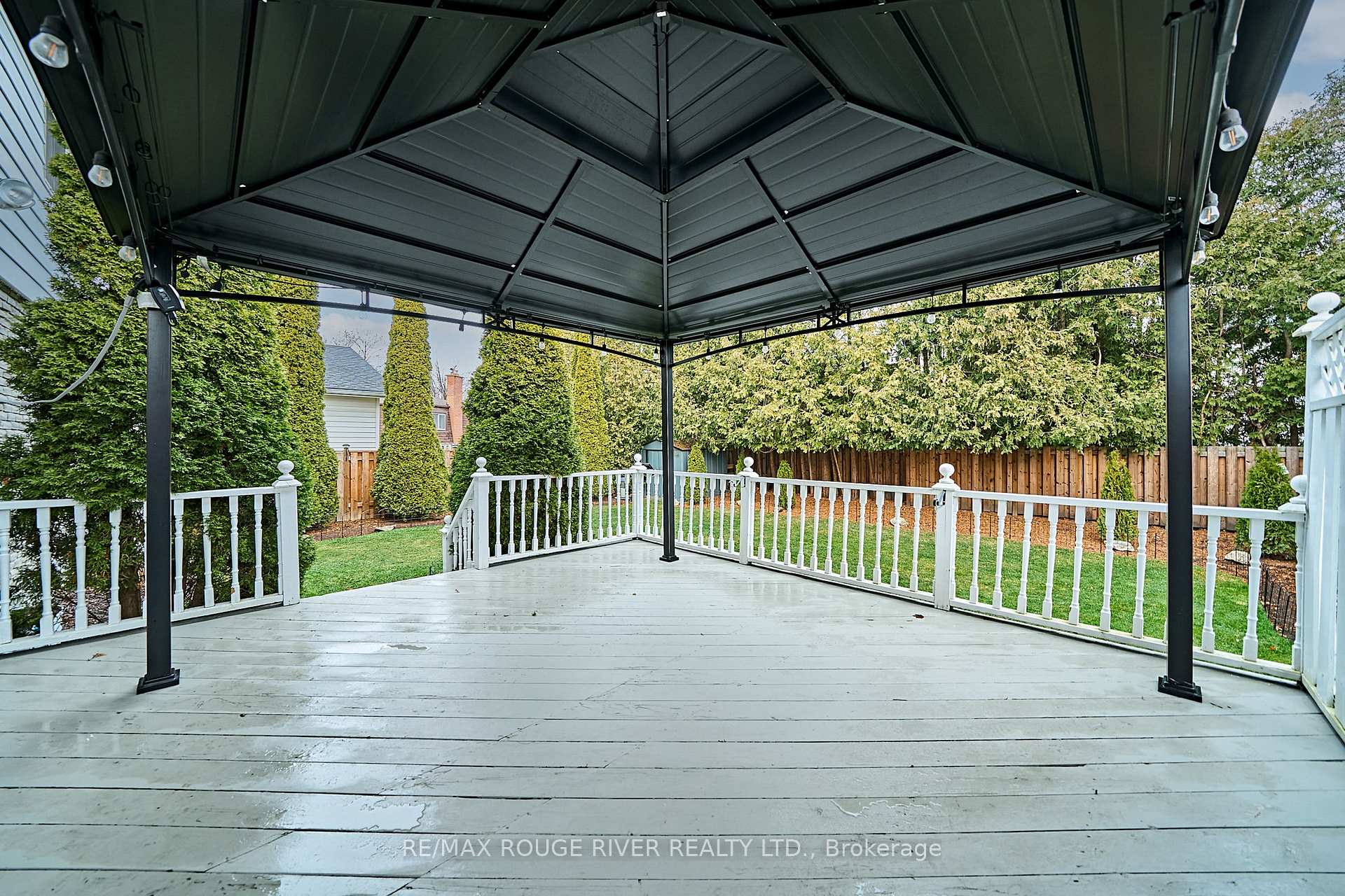 Photo 10 of 463 Lanark Drive, Oshawa, McLaughlin — HOMEH