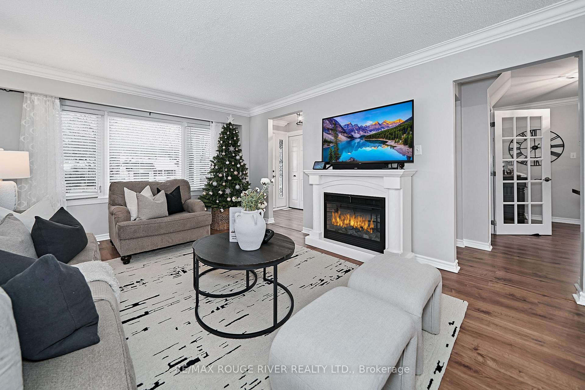 Photo 17 of 463 Lanark Drive, Oshawa, McLaughlin — HOMEH