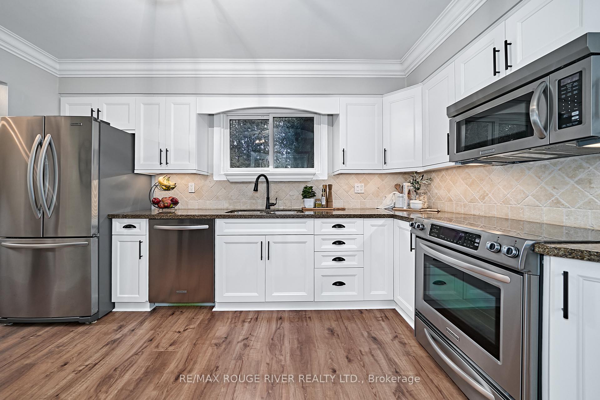 Photo 23 of 463 Lanark Drive, Oshawa, McLaughlin — HOMEH