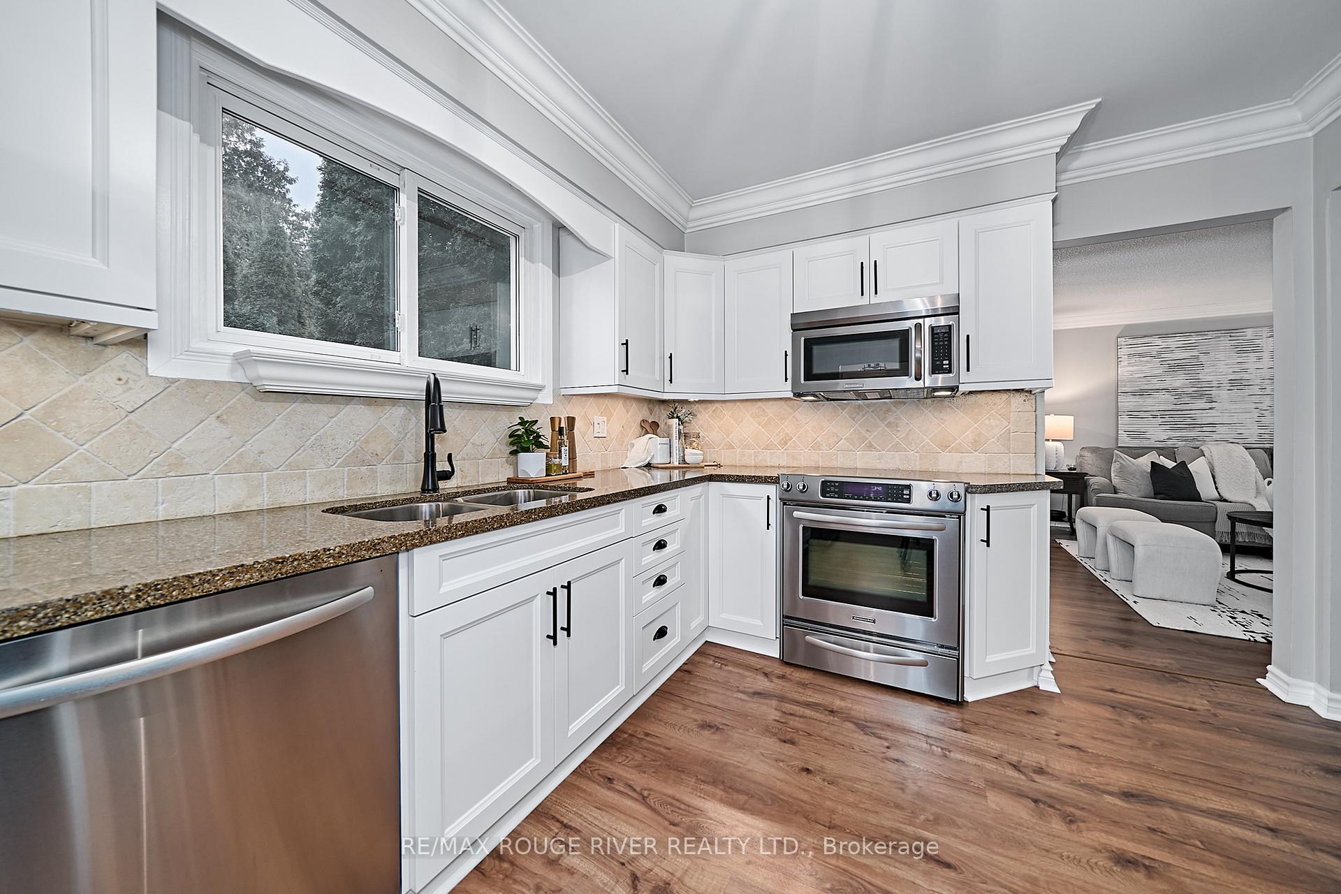 Photo 24 of 463 Lanark Drive, Oshawa, McLaughlin — HOMEH